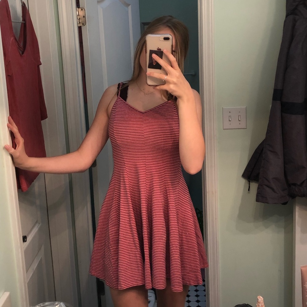 AMERICAN EAGLE PINK STRIPPED DRESS